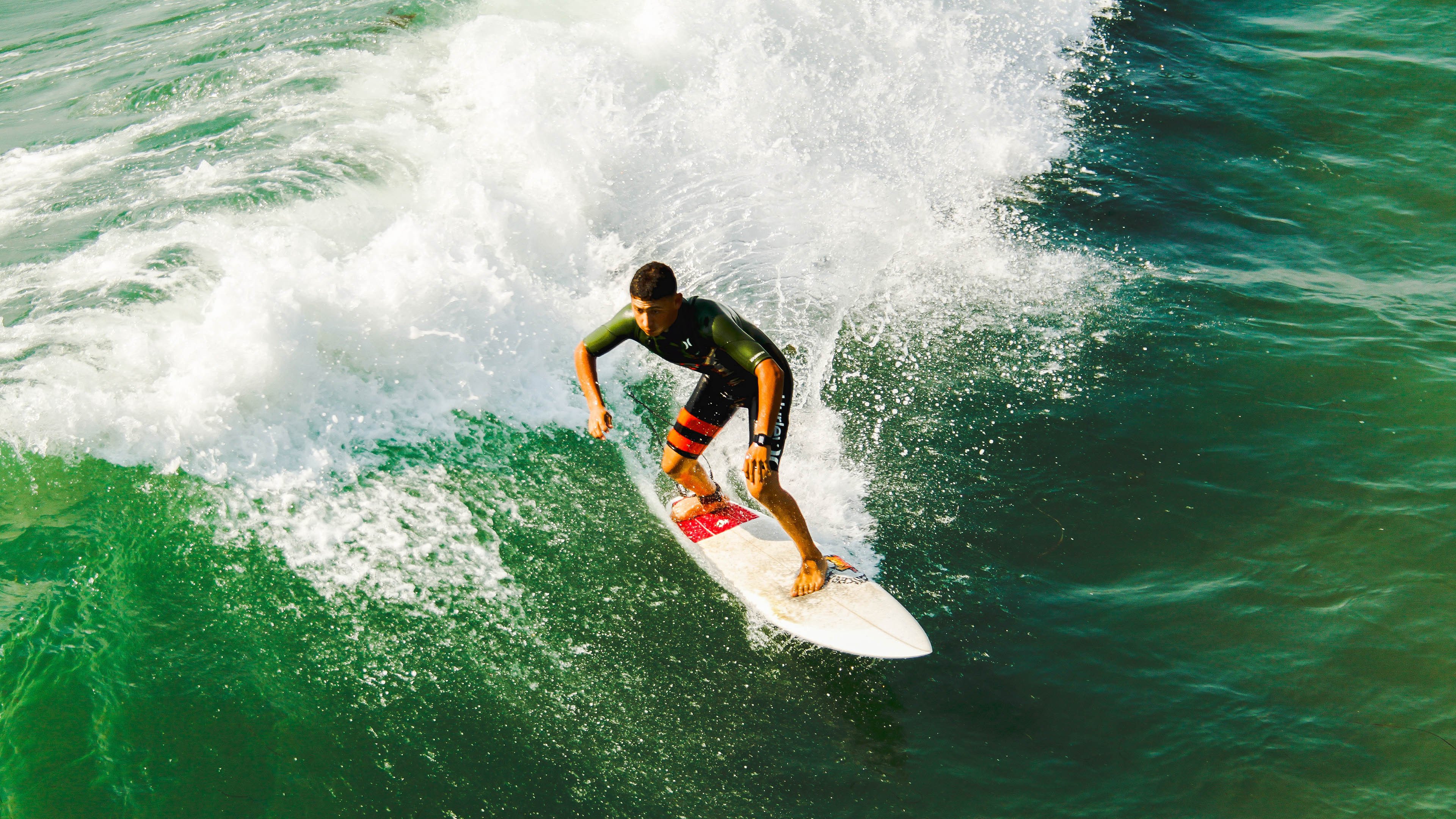 攀岩新星闪耀国际赛场,中国选手勇夺世界杯分站赛冠军